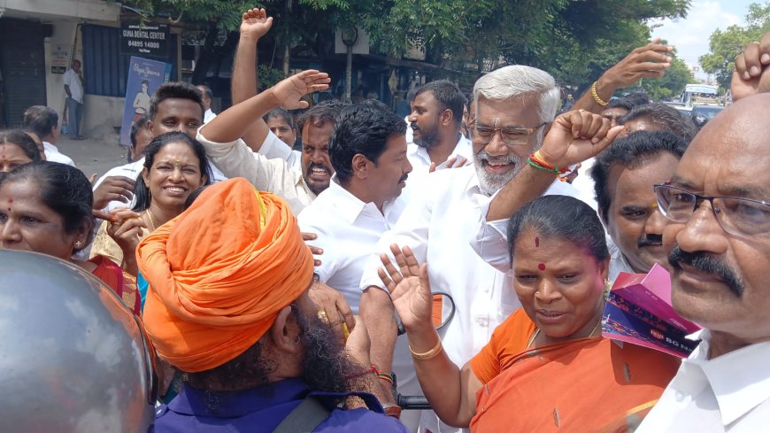தாராபுரம் மற்றும் மதுராந்தகம் சட்டமன்ற தொகுதியில் நடைபெற்ற இடைத்தேர்தலில் தமிழக வெற்றிக் கழகம் பெற்ற மாபெரும் வெற்றியை கொண்டாட்டம்